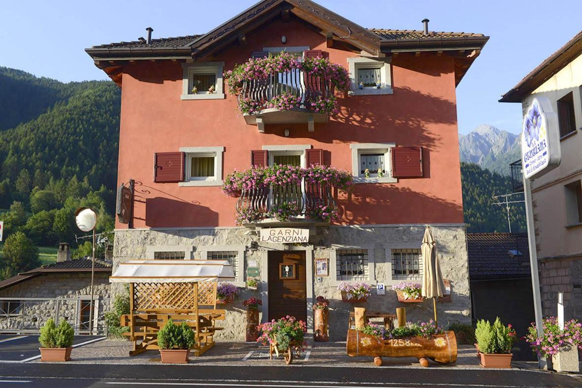 Bed and Breakfast Garni La Genziana Temù Exterior foto